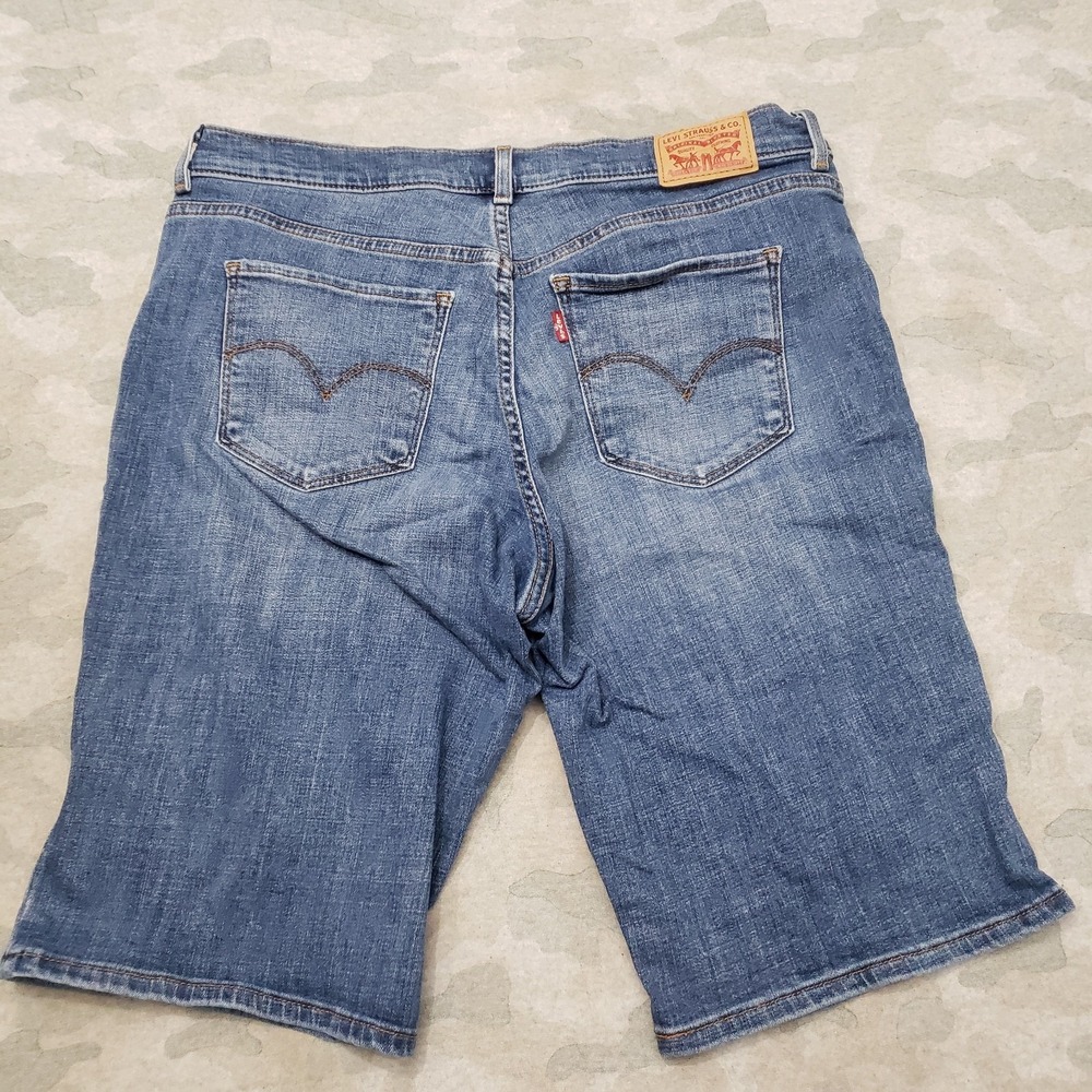 Levi's Shorts Womens 31 Blue Classic Bermuda Pockets Denim - Picture 10 of 11